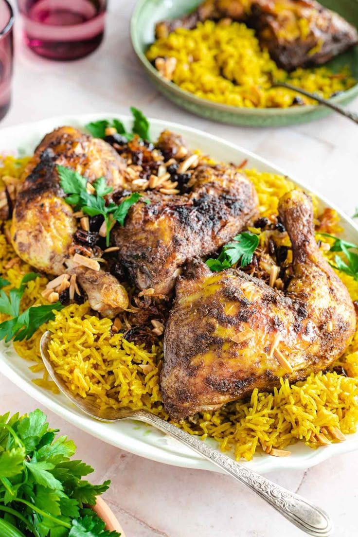 غذای عربی خوشمزه با مرغ.jpg
