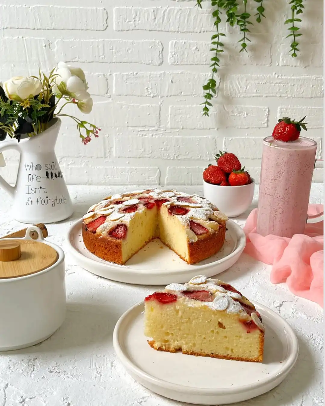 کیک توتفرنگی.webp