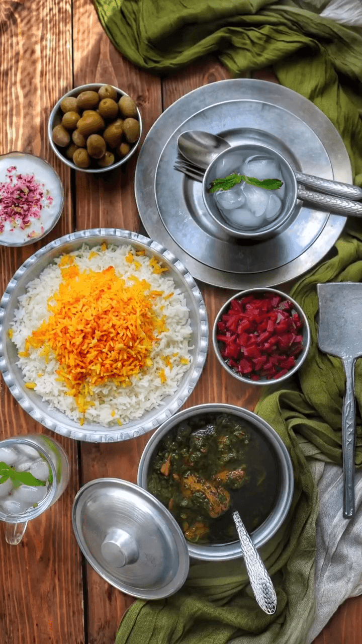 قلیه تن ماهی.png